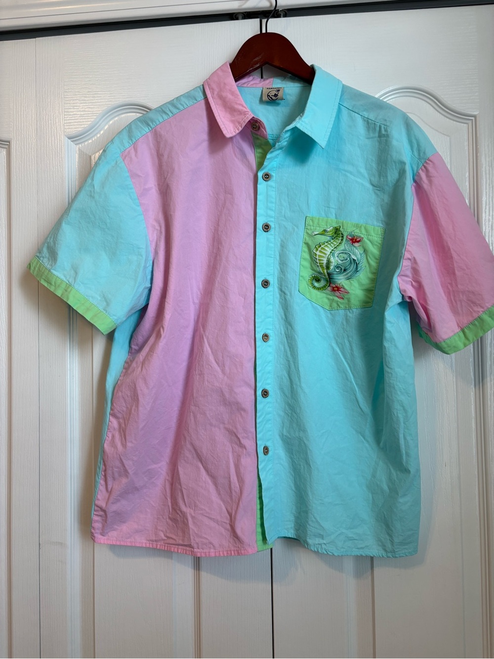 Colorblock Pastel Short-Sleeve Button-Down Shirt with Seahorse Pocket